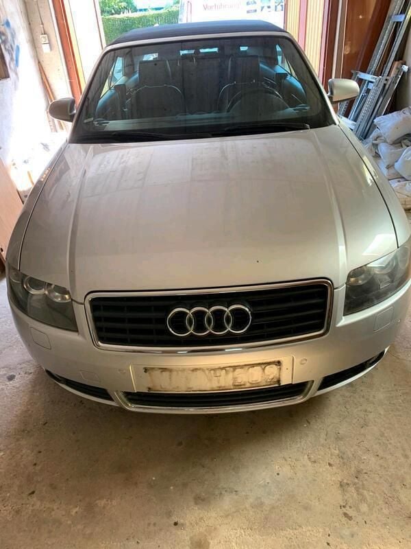 Silber Gebraucht 2004 Audi A4 Cabriolet Cabrio | 6.300 € (Etwas zu teuer) - Bild 1/4