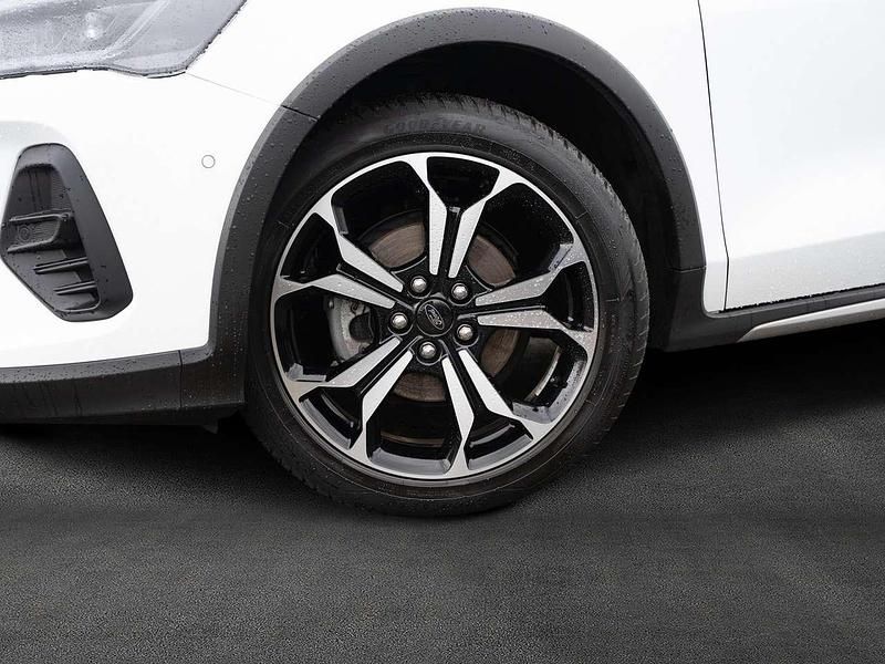 Second-hand Ford Focus Active X 155 CP (114 kW) 2022 Alb Break