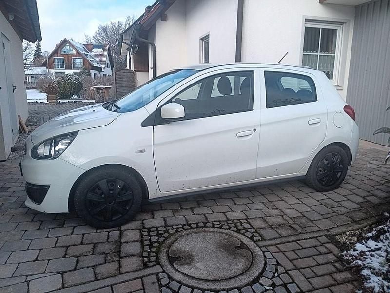 Gebraucht Mitsubishi Space Star Basis 71 PS (52 kW) 2019 Weiß Kleinwagen