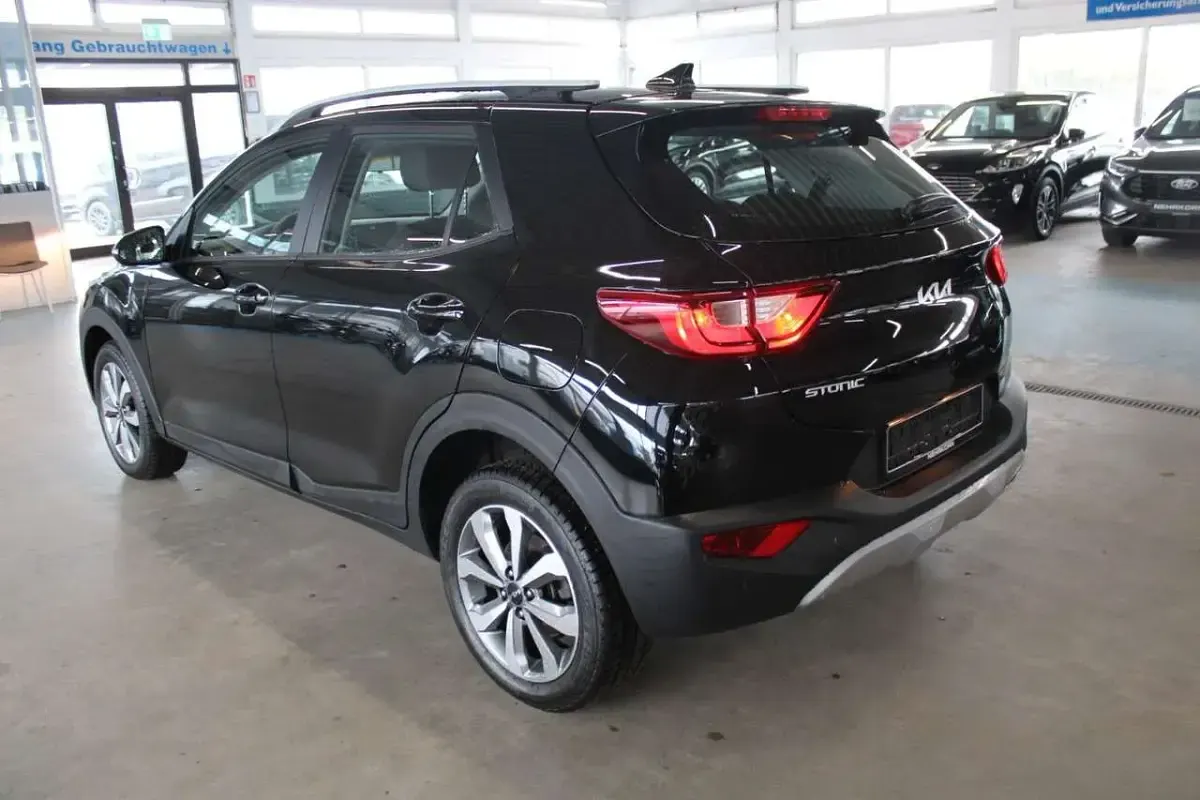 Gebraucht Kia Stonic Vision 101 PS (74 kW) 2025 Schwarz SUV