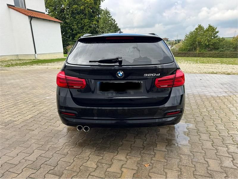 Gebraucht BMW 320 190 PS (139 kW) 2016 Schwarz Kombi