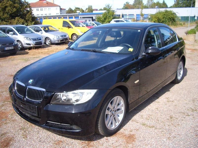 Schwarz Gebraucht 2006 BMW 325 Sport Line Limousine | 4.500 € (Superpreis) - Bild 1/4