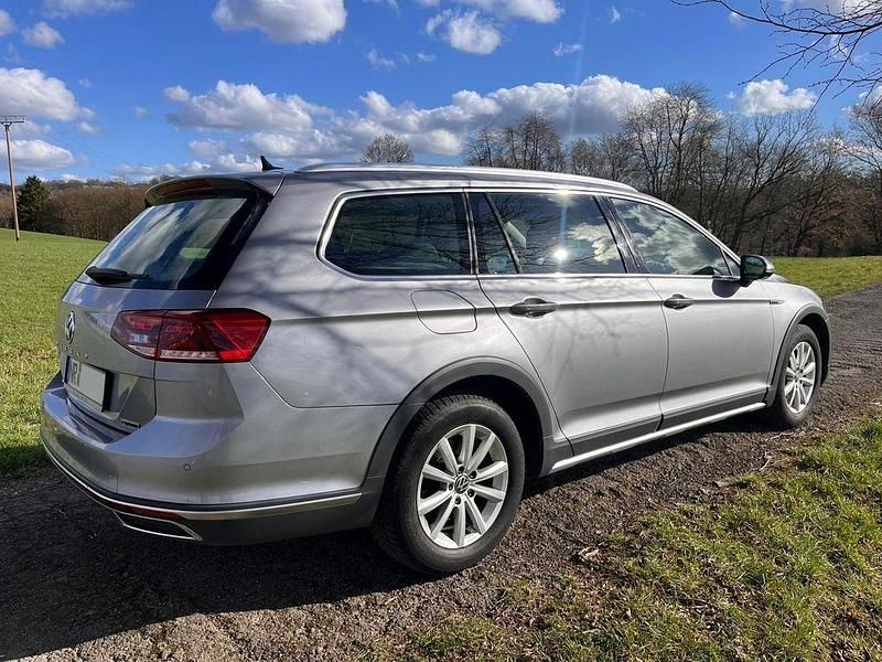 Gebraucht VW Passat Alltrack 190 PS (139 kW) 2020 Silber Kombi