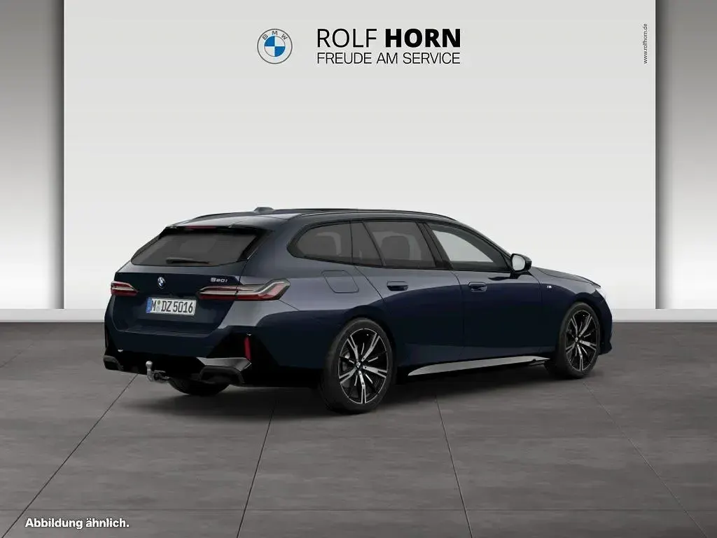 Gebraucht BMW 520 M Sport 208 PS (152 kW) 2025 Schwarz Kombi