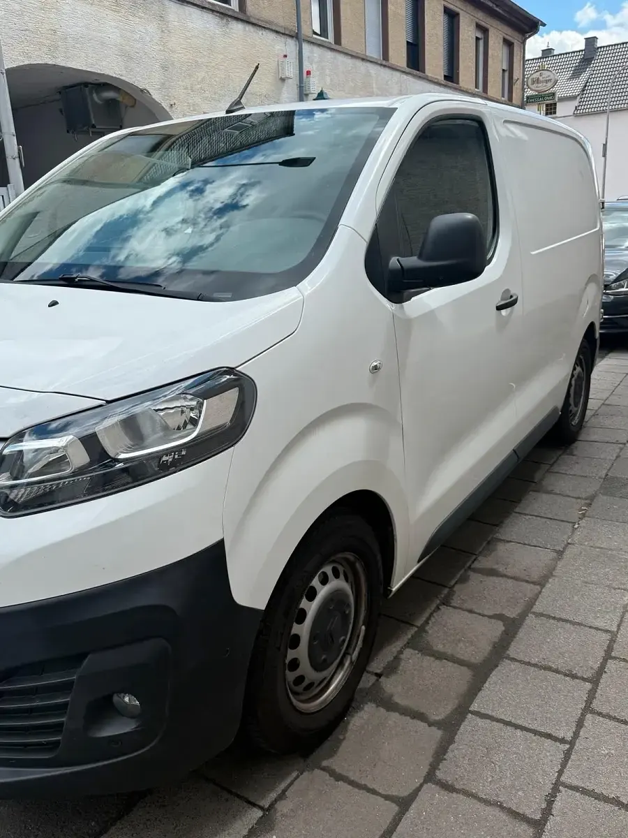 Käytetty Citroën Jumpy 195 HP (143 kW) 2019 Valkoinen Tila-auto
