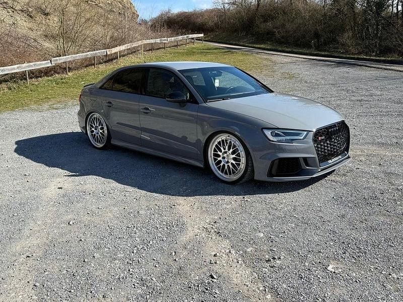Second-hand Audi RS3 Ambiente 500 CP (367 kW) 2017 Gri Berlinǎ