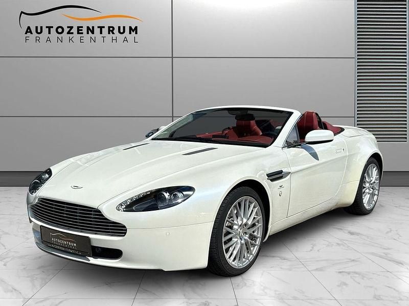 Weiß Gebraucht 2009 Aston Martin V8 Vantage Coupé | 57.990 € (Teuer) - Bild 1/4