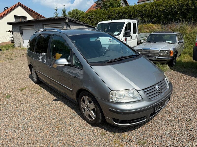 Grau Gebraucht 2004 VW Sharan Van / Kleinbus | 2.799 € (Teuer) - Bild 1/4