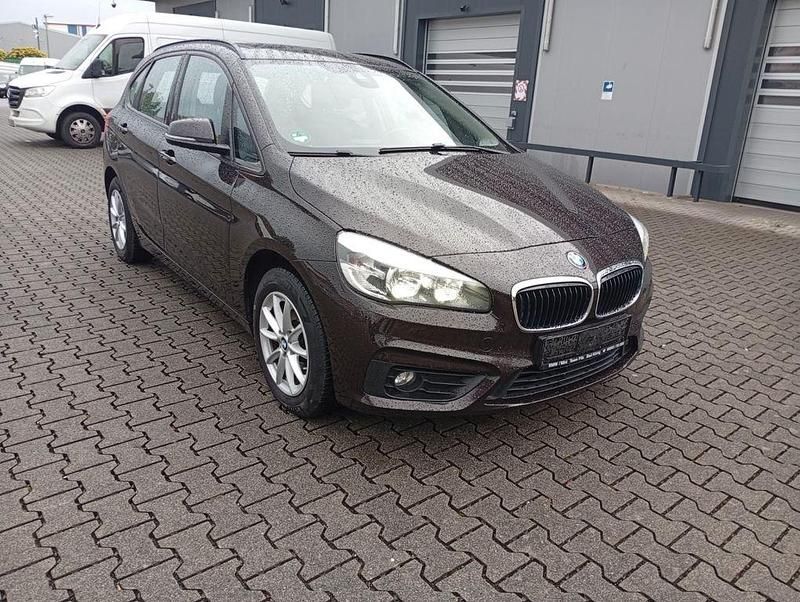 Gebraucht BMW 216 Active Tourer Advantage 116 PS (85 kW) 2016 Braun Van / Kleinbus