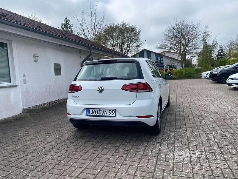 Second-hand VW Golf VII Trendline 86 CP (63 kW) 2018 Alb Hatchback