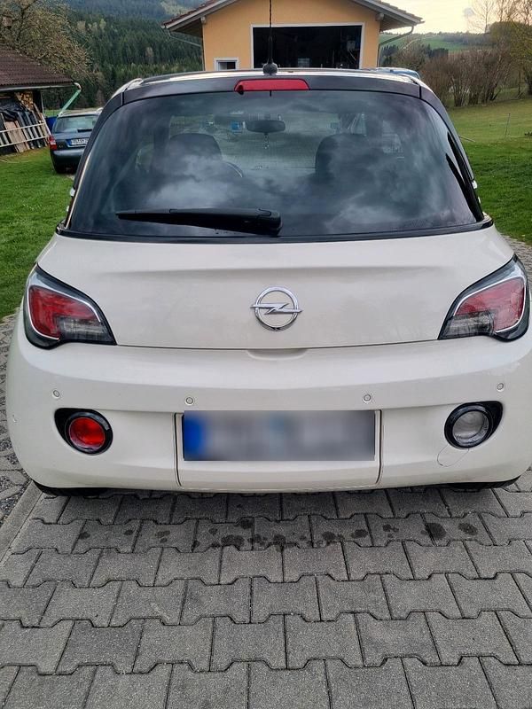 Second-hand Opel Adam 116 CP (85 kW) 2015 Alb Hatchback