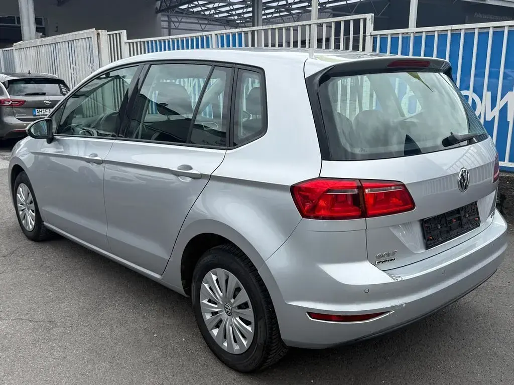 Gebraucht VW Golf Sportsvan Trendline 86 PS (63 kW) 2014 Silber Van / Kleinbus