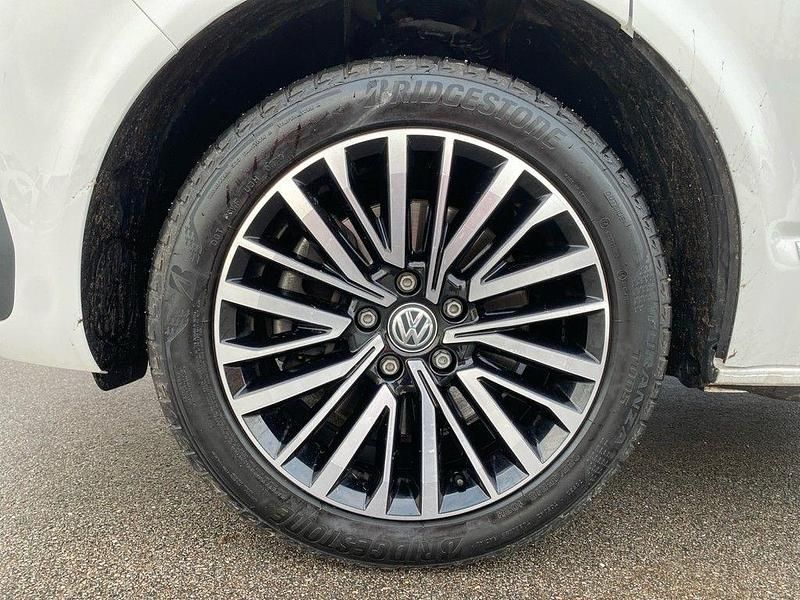 Gebraucht VW Multivan Generation Six 204 PS (150 kW) 2022 Candyweiß Van