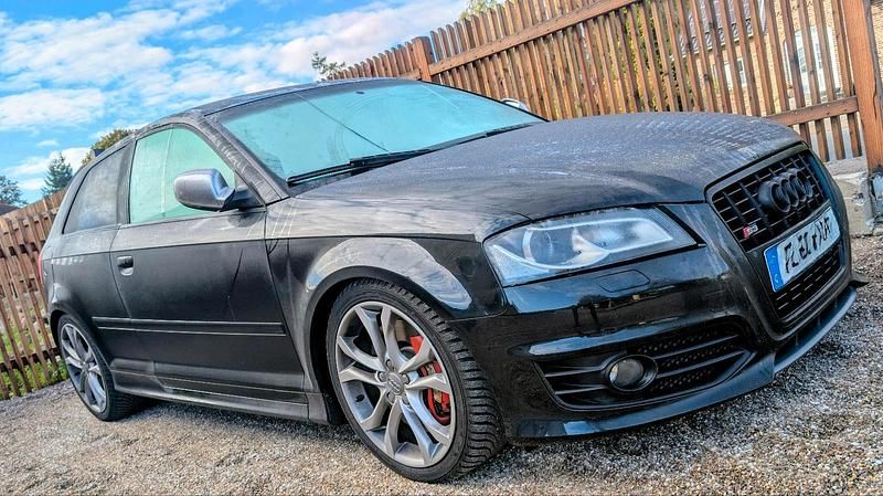 Schwarz Gebraucht 2011 Audi S3 Sportback Design Kleinwagen | 12.650 € - Bild 1/4