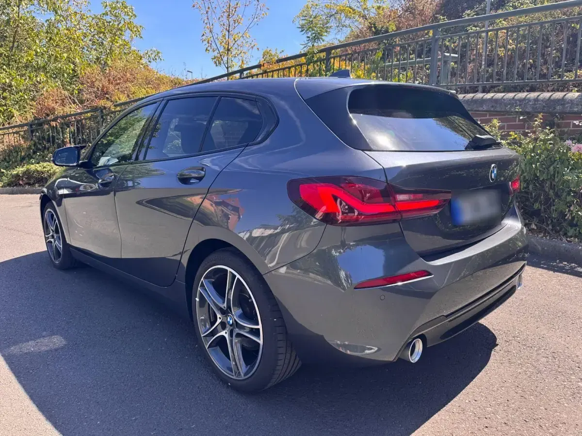 Gebraucht BMW 118 Shadowline 150 PS (110 kW) 2021 Grau Limousine