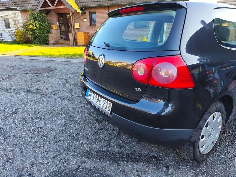 Gebraucht VW Golf IV S 105 PS (77 kW) 2004 Schwarz Limousine