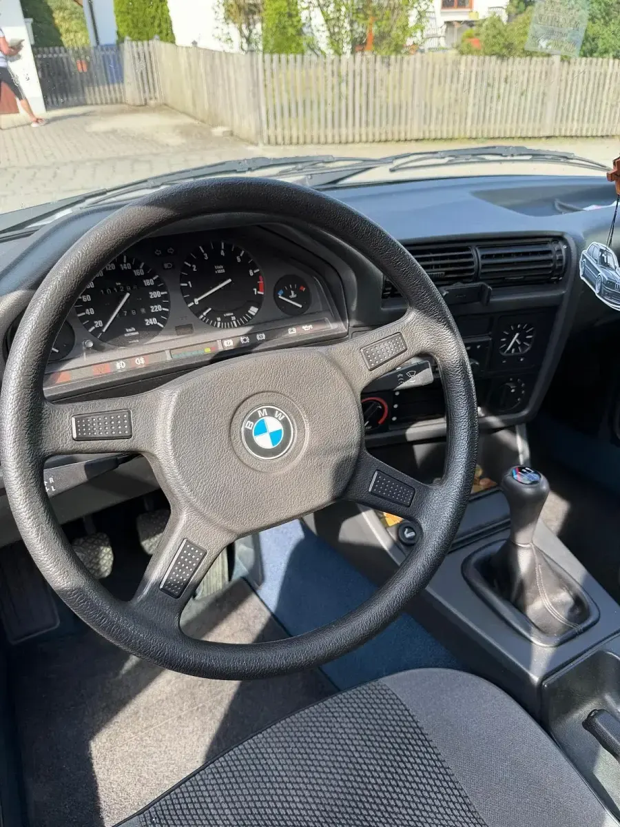 Brugt BMW 318 105 HK (77 kW) 1986 Sølv Sedan