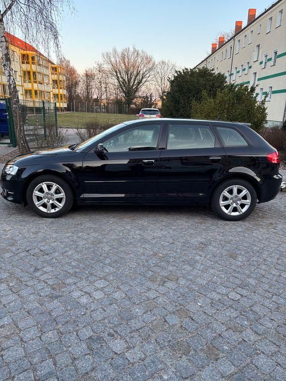 Gebraucht Audi A3 Ambiente 105 PS (77 kW) 2012 Schwarz Kleinwagen