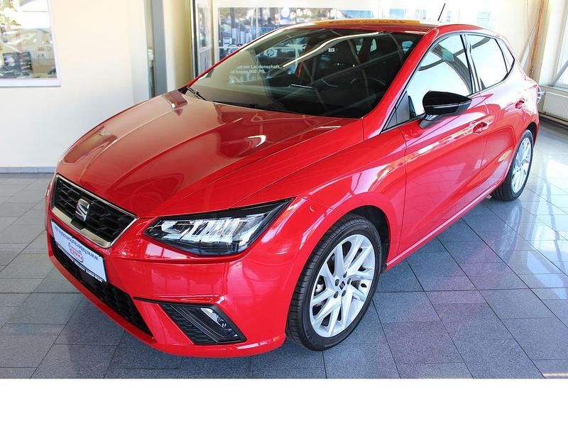 Rot Gebraucht 2022 Seat Ibiza FR Limousine | 14.666 € (Fairer Preis) - Bild 1/4