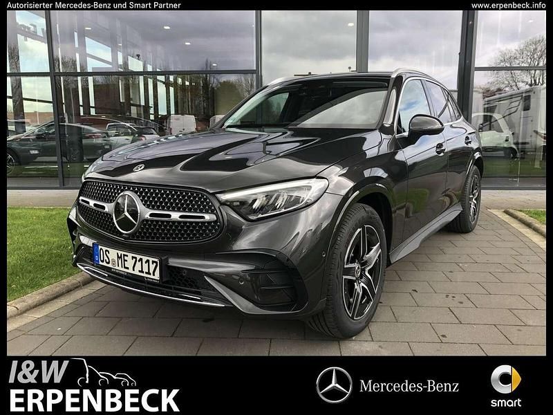 Graphitgrau Gebraucht 2023 Mercedes GLC220 AMG line SUV | 54.880 € (Etwas zu teuer) - Bild 1/4