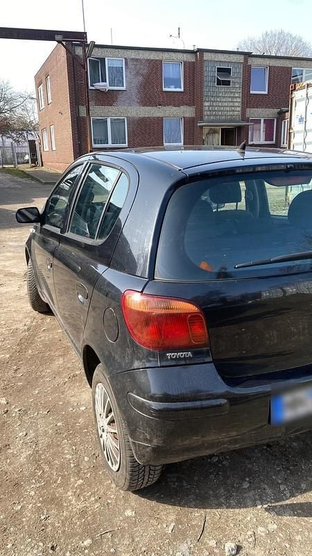 Gebraucht Toyota Yaris 87 PS (63 kW) 2004 Schwarz Kleinwagen