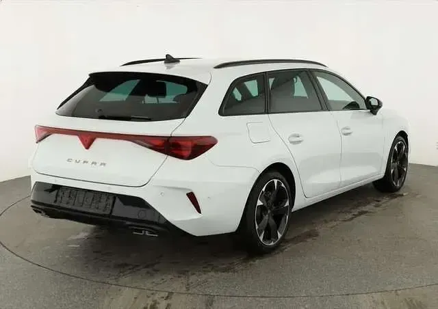 Neu Cupra Leon 150 PS (110 kW) 2026 Weiß metallic