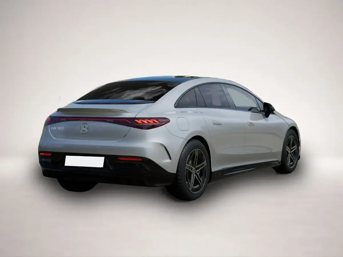Gebraucht Mercedes EQE300 180 kW (245 PS) 2025 Silber Limousine