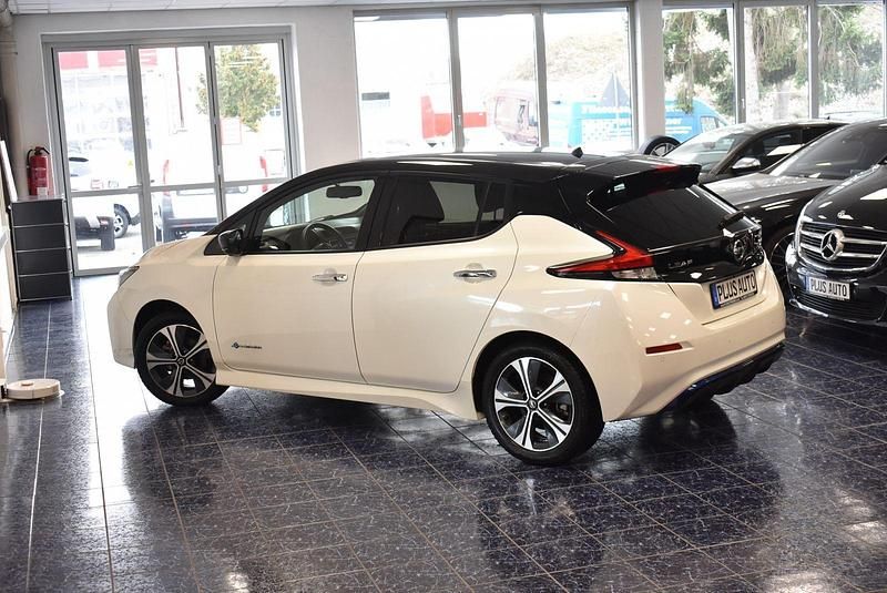 Weiß Gebraucht 2020 Nissan Leaf 360º Kleinwagen | 13.459 € (Fairer Preis) - Bild 1/4