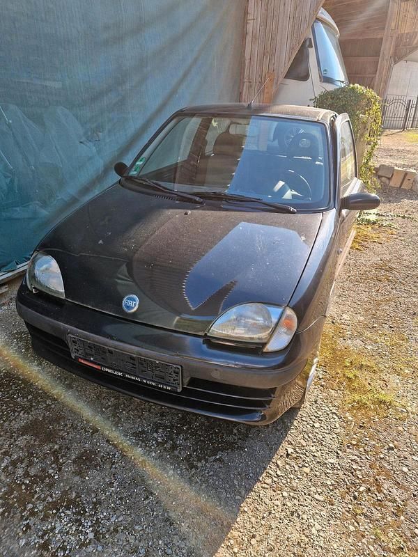 Schwarz Gebraucht 2003 Fiat Seicento Kleinwagen | 1.400 € (Fairer Preis) - Bild 1/4