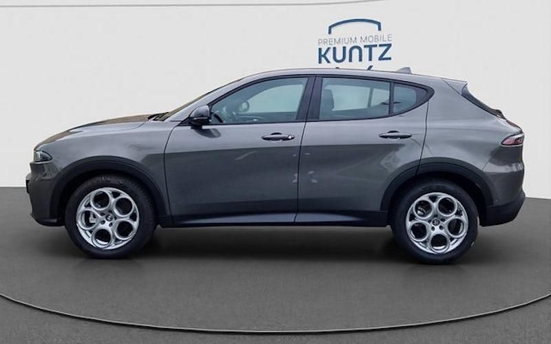 Gebraucht Alfa Romeo Tonale Sprint 131 PS (96 kW) 2024 Grau (grigio vesuvio metallic) SUV