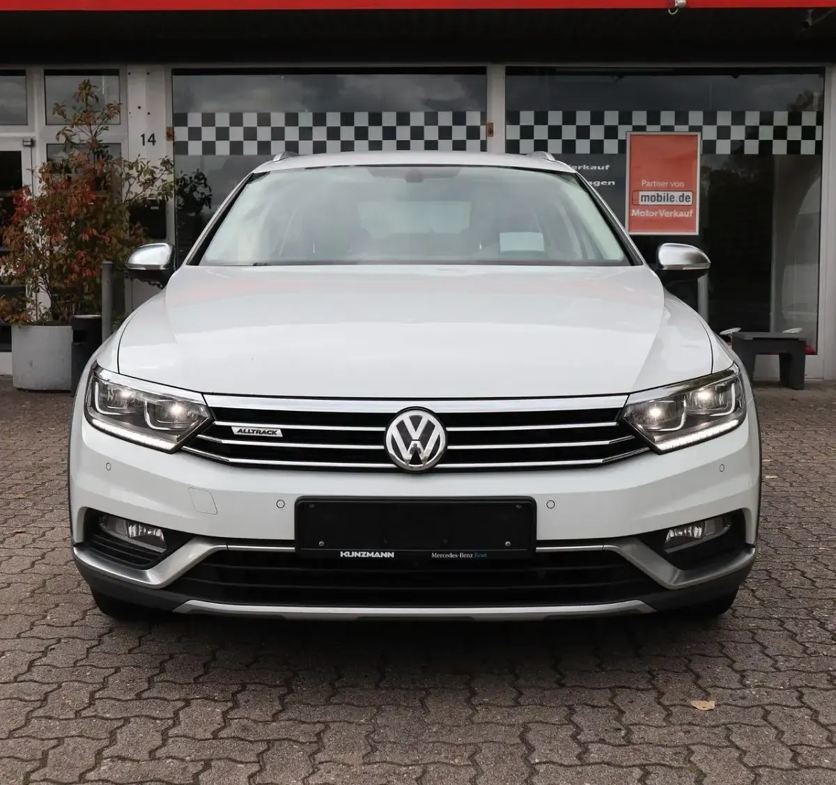 Gebraucht VW Passat Alltrack 220 PS (161 kW) 2018 Weiß Kombi