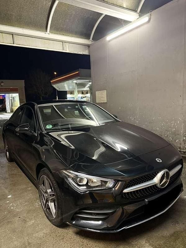 Gebraucht Mercedes CLA250e 160 PS (117 kW) 2023 Schwarz Limousine