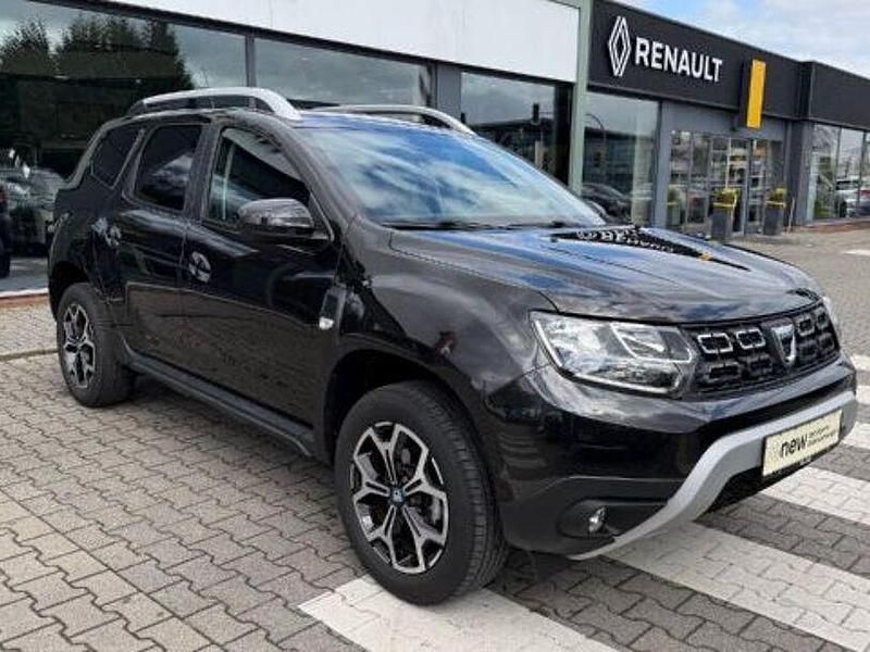 Gebraucht Dacia Duster Celebration 131 PS (96 kW) 2021 Perlmuttschwarz SUV