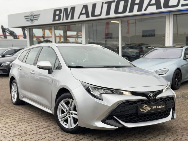 Silber Gebraucht 2019 Toyota Corolla Comfort Kombi | 15.390 € (Fairer Preis) - Bild 1/4