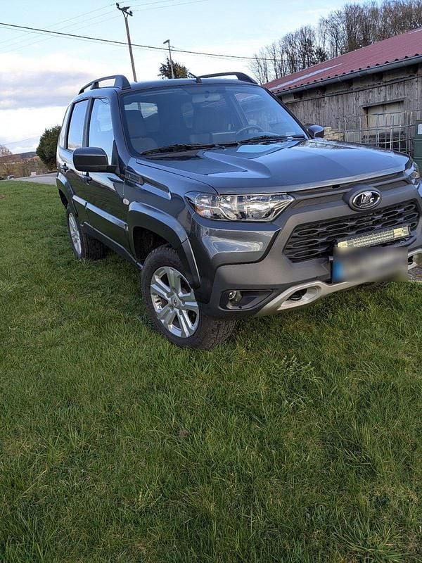 Gebraucht Lada niva 80 PS (58 kW) 2021 Grau SUV