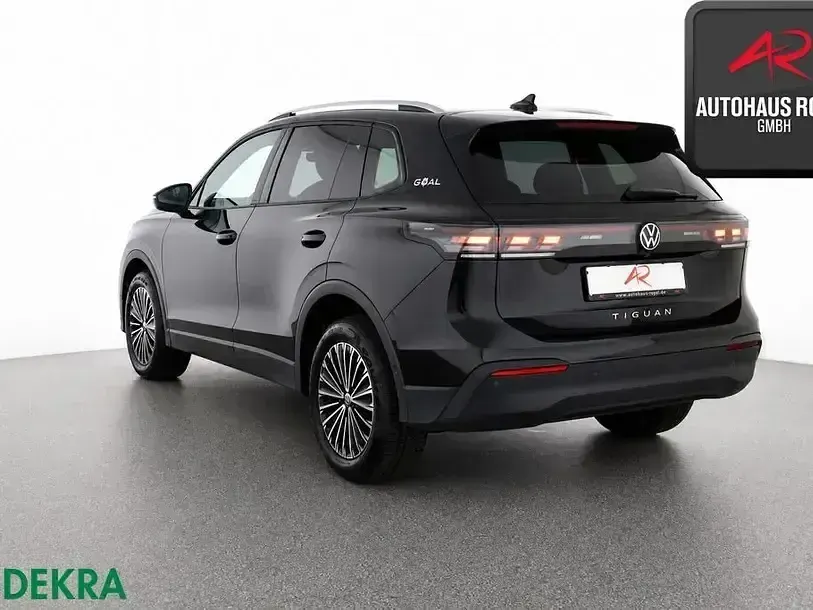 Gebraucht VW Tiguan Goal 150 PS (110 kW) 2025 Schwarz SUV