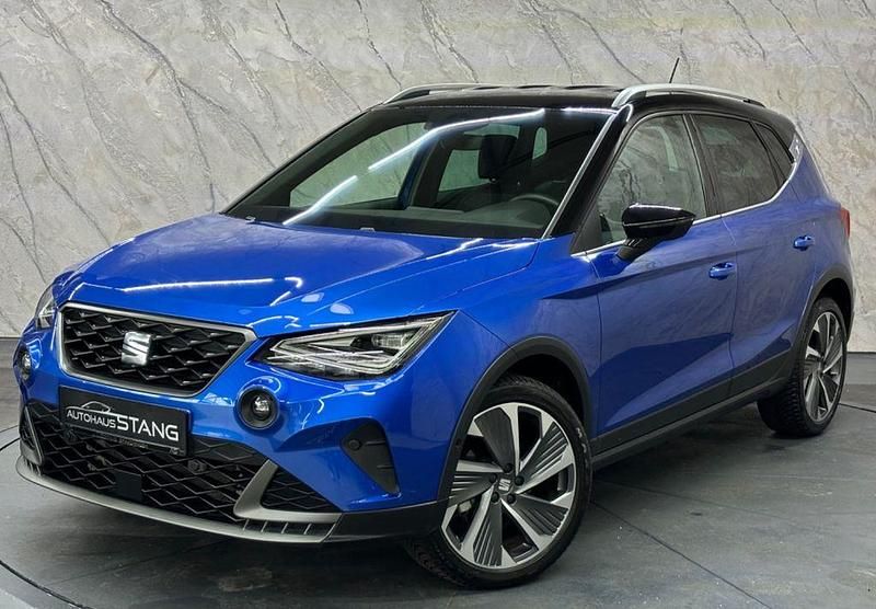 Blau Gebraucht 2024 Seat Arona FR SUV | 22.700 € (Fairer Preis) - Bild 1/4
