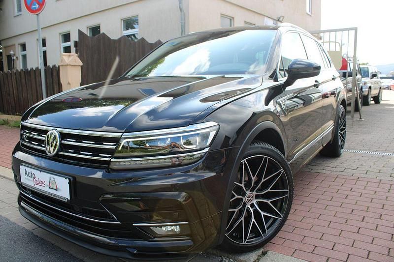 Schwarz Gebraucht 2019 VW Tiguan Highline SUV | 25.990 € (Fairer Preis) - Bild 1/4