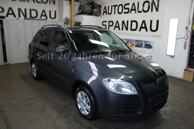 Grau metallic Gebraucht 2009 Skoda Fabia Cool Edition Kleinwagen | 3.980 € - Bild 1/4