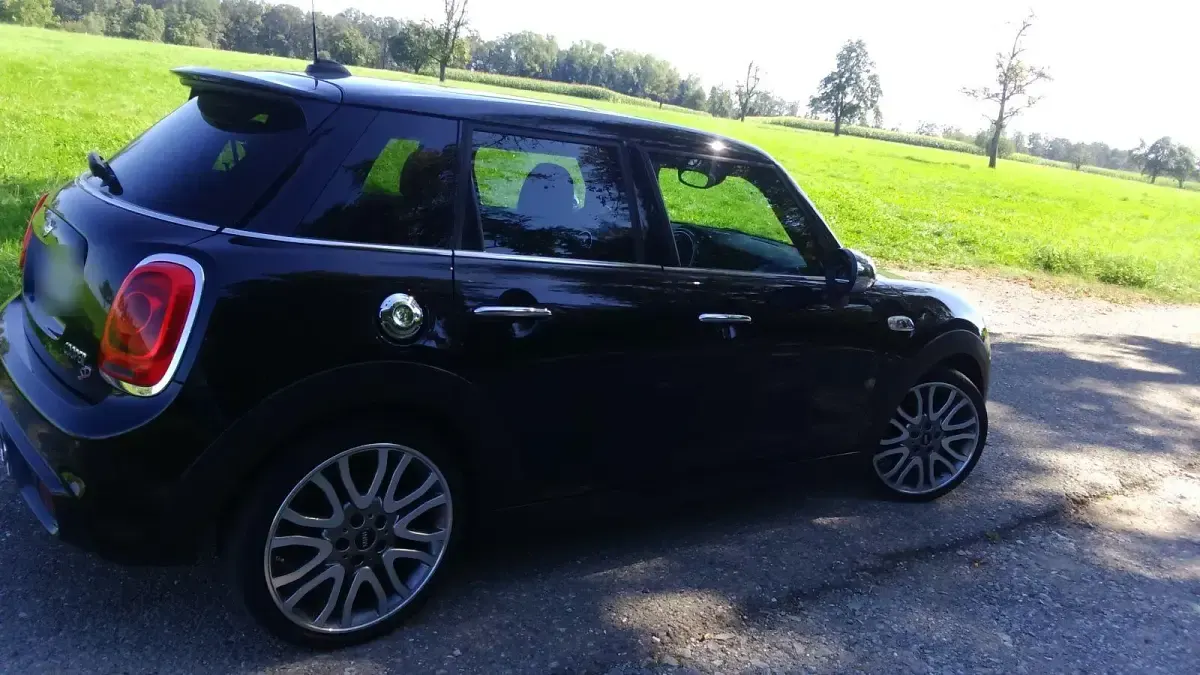 Gebraucht Mini Cooper SD Sport 170 PS (125 kW) 2015 Schwarz Kleinwagen