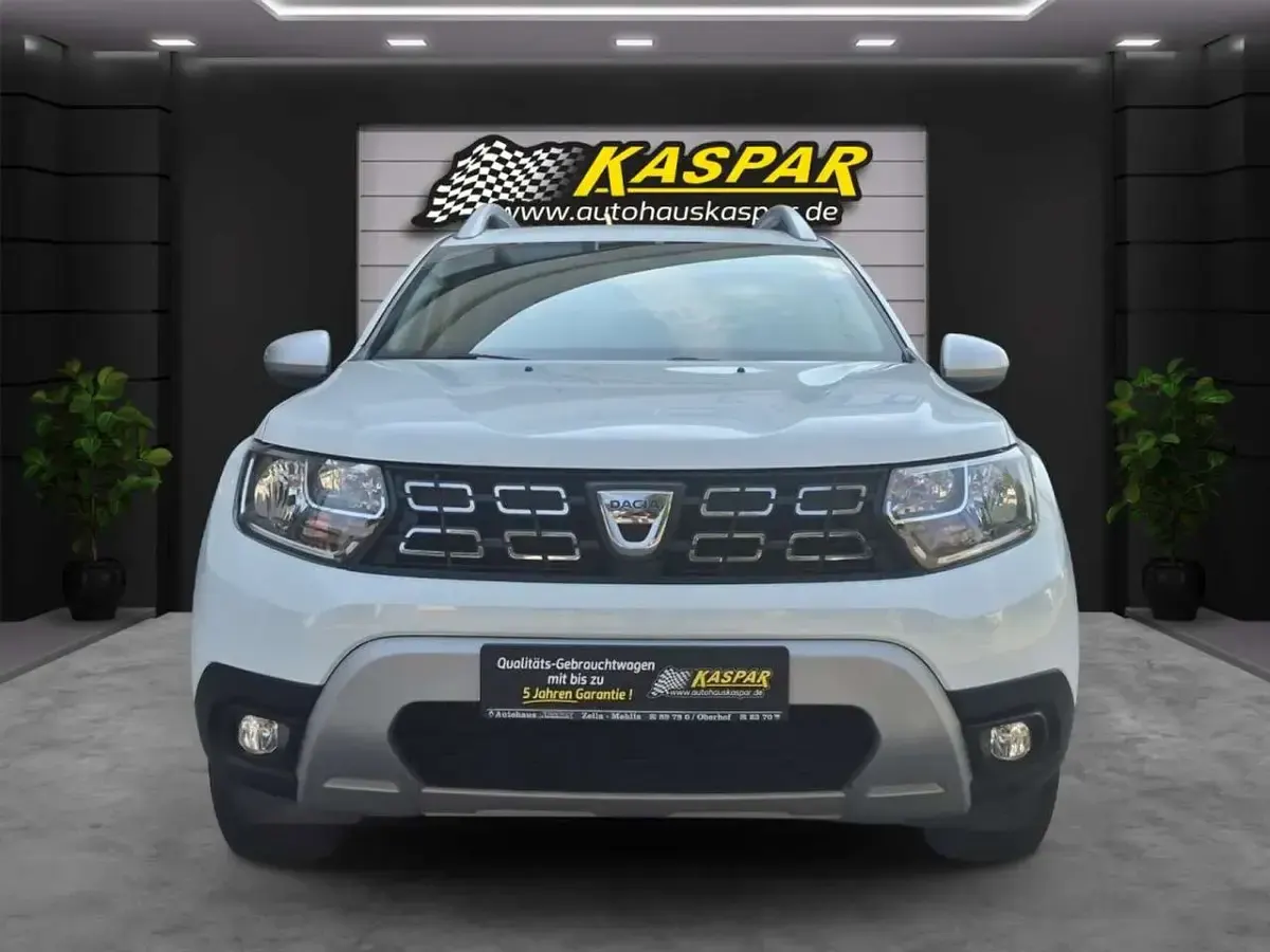 Gebraucht Dacia Duster 131 PS (96 kW) 2021 Weiß SUV