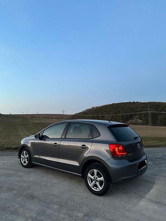 Gebraucht VW Polo Comfortline 69 PS (50 kW) 2011 Grau Kleinwagen