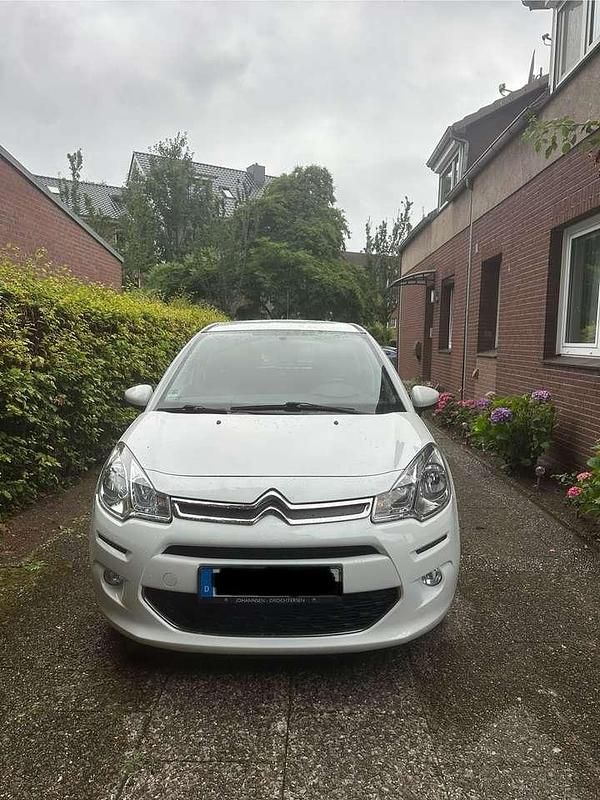 Weiß Gebraucht 2015 Citroën C3 Attraction Kleinwagen | 5.800 € (Fairer Preis) - Bild 1/4