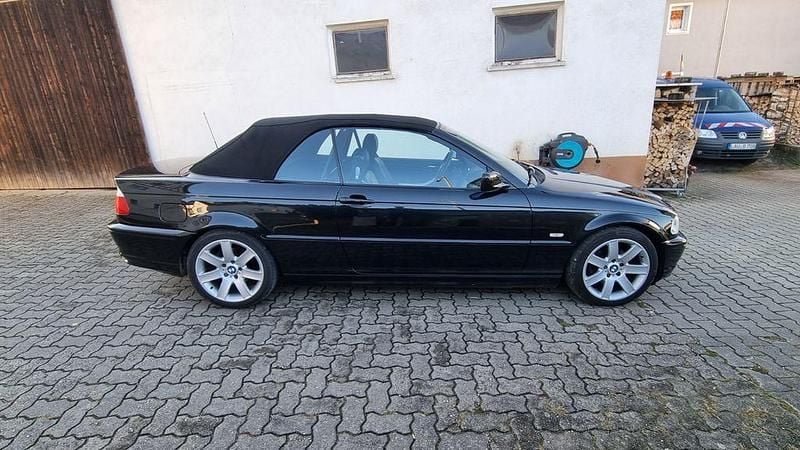 Gebraucht BMW 318 Cabriolet Performance 143 PS (105 kW) 2002 Schwarz Cabrio