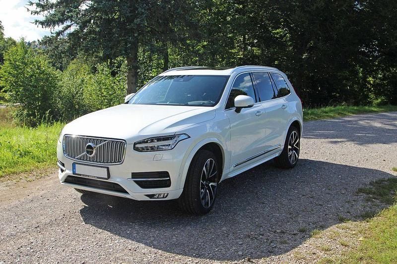 Weiß Gebraucht 2015 Volvo XC90 Inscription SUV | 31.000 € (Teuer) - Bild 1/4