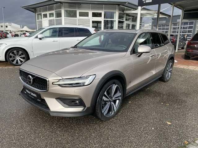 Gebraucht Volvo V60 CC 145 PS (106 kW) 2023 Kombi
