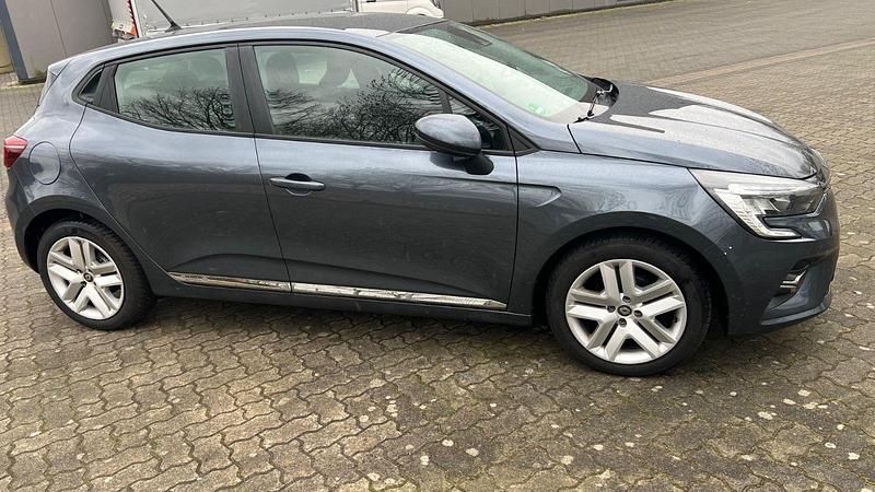 Gebraucht Renault Clio V 67 PS (49 kW) 2021 Grau Kleinwagen