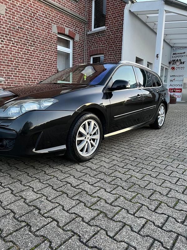 Gebraucht Renault Laguna III 150 PS (110 kW) 2010 Schwarz Kombi