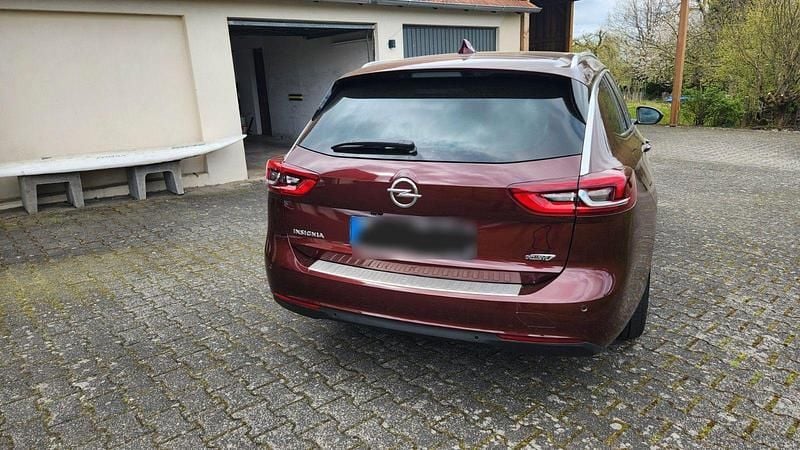Gebraucht Opel Insignia Ultimate 170 PS (125 kW) 2018 Rot Kombi