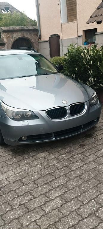 Gebraucht BMW 530 218 PS (160 kW) 2005 Beige Kombi